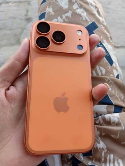 iPhone 16 Pro\\ (98% battery) cycl-230 waterpack (H-k)