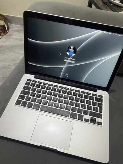Macbook Pro 2015 13inch i7 16gb ram 256gb ssd