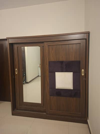 wardrobe cubord