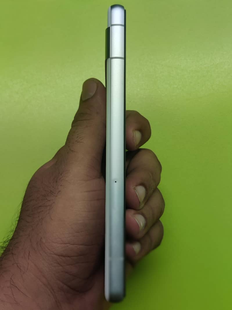 Google Pixel 7a 3