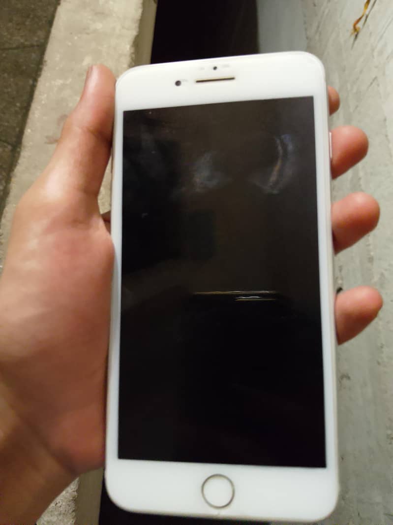 Apple iPhone 7 Plus 1