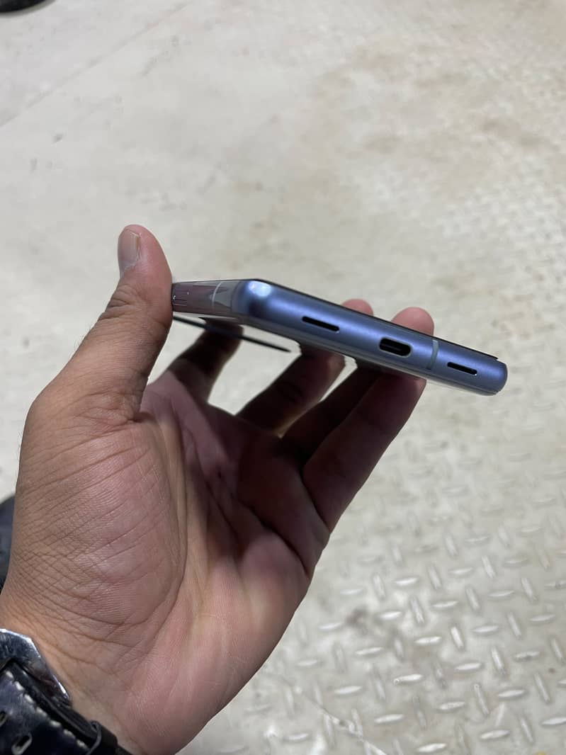 Google Pixel 7a 2