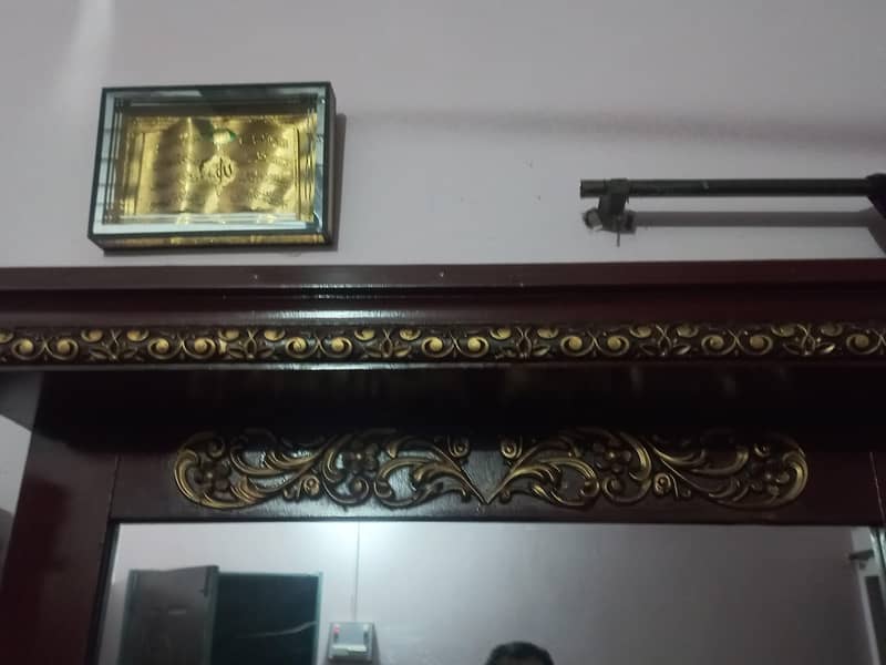 Bed set  , Along with dressing table 3