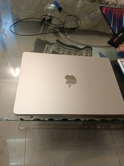 MacBook air m2 chip 2022 8/256
