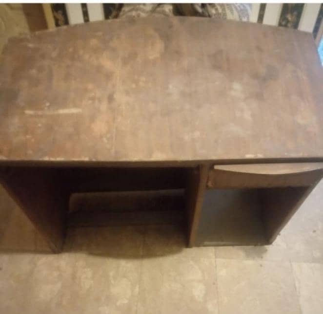 Computer Table 0