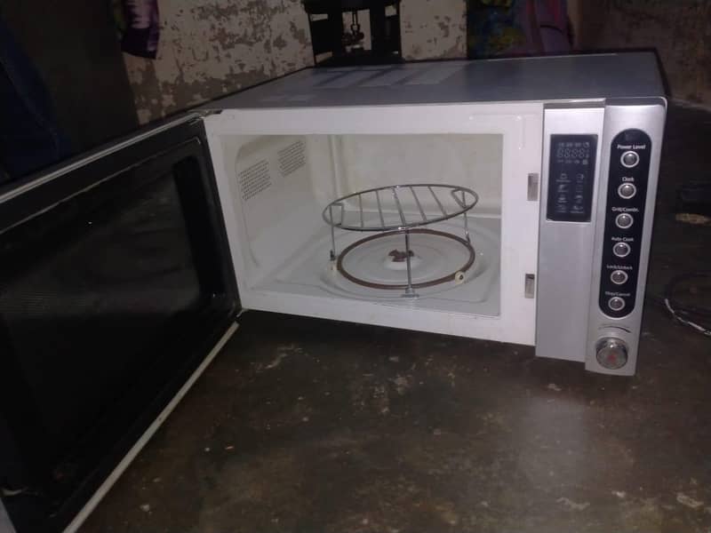 Microve Oven 1