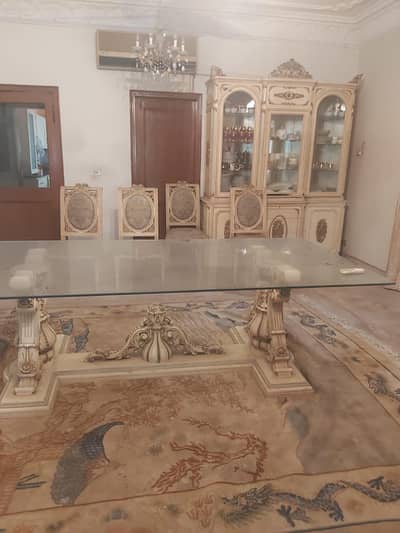 bining table