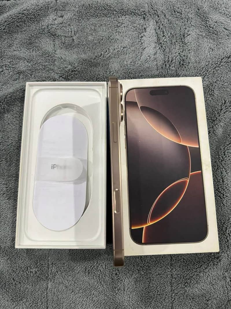 iPhone 16 Pro Max 1