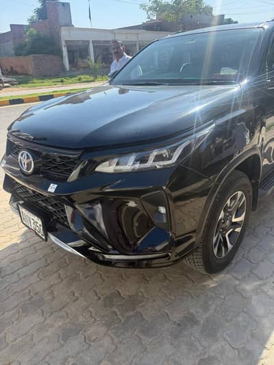 Toyota Fortuner Legender 2023