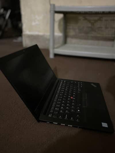 Lenovo ThinkPad Core i7 8th Gen | 8GB RAM | SSD | Excellent Condition