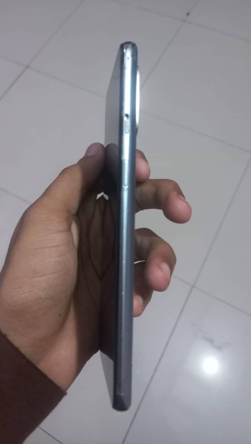 One Plus 8T 4