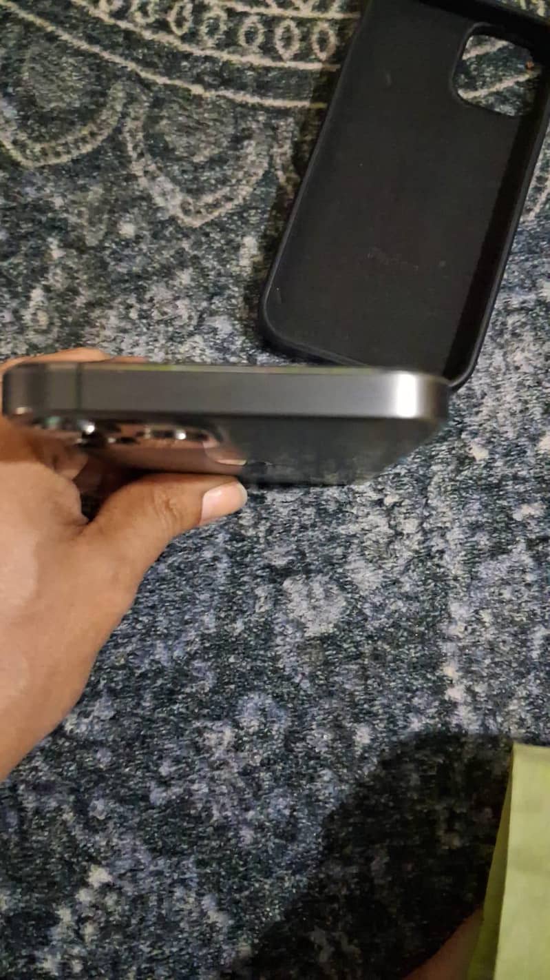 Apple iPhone 12 Pro 1