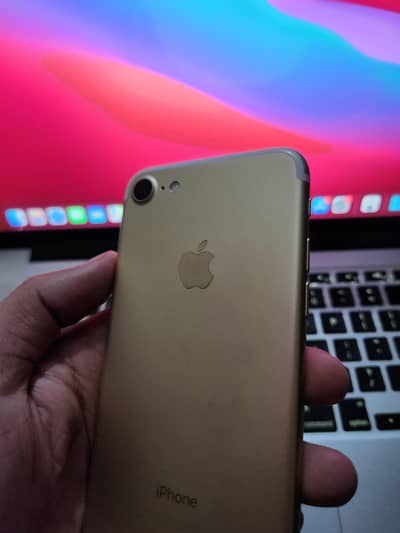 Apple iPhone 7