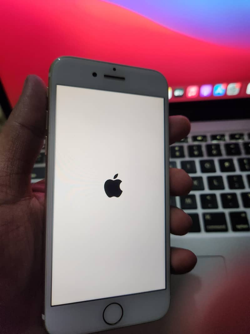 Apple iPhone 7 1