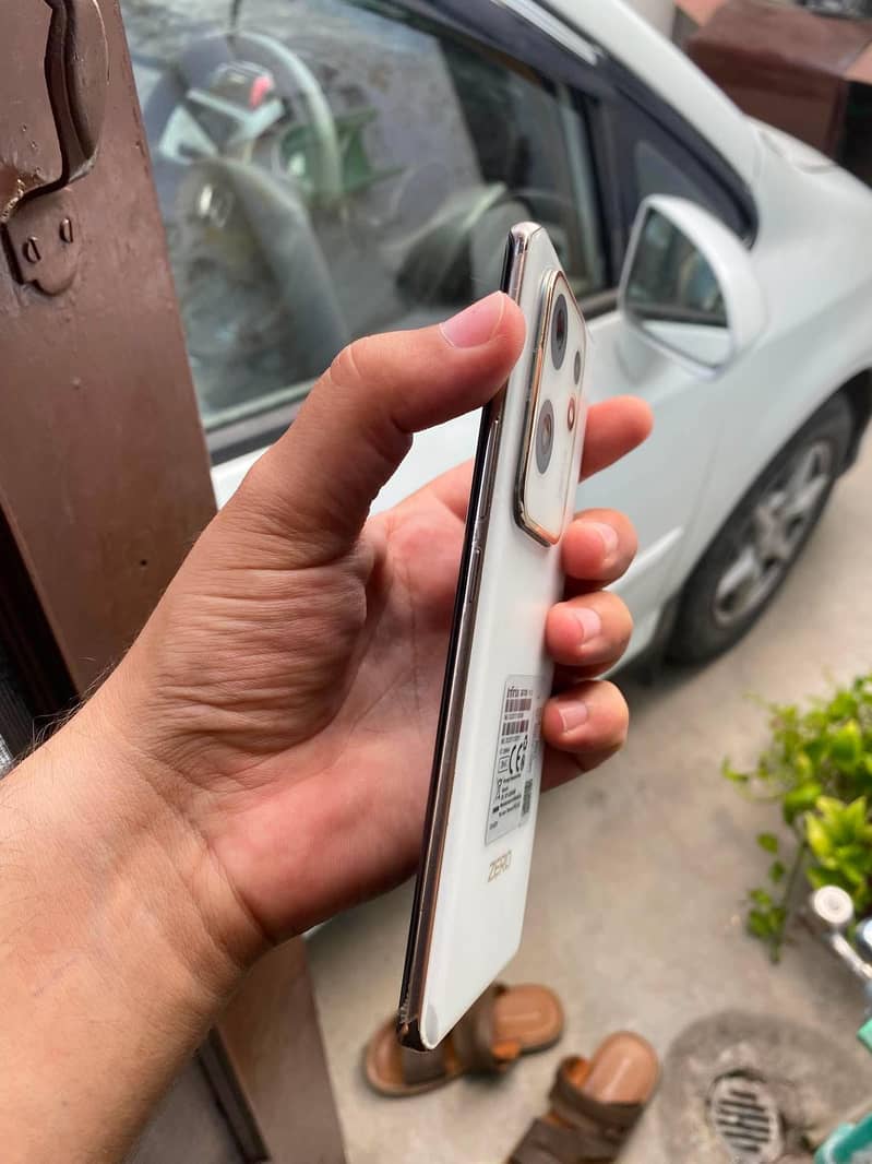 Infinix Zero 30 6