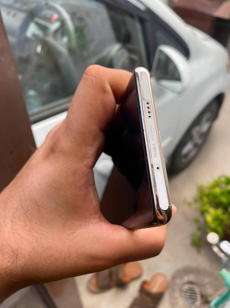 Infinix Zero 30 7