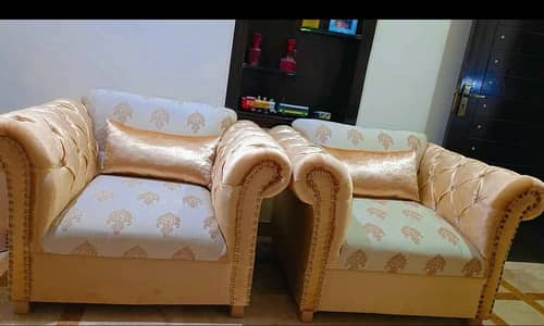 2 single sofa seats