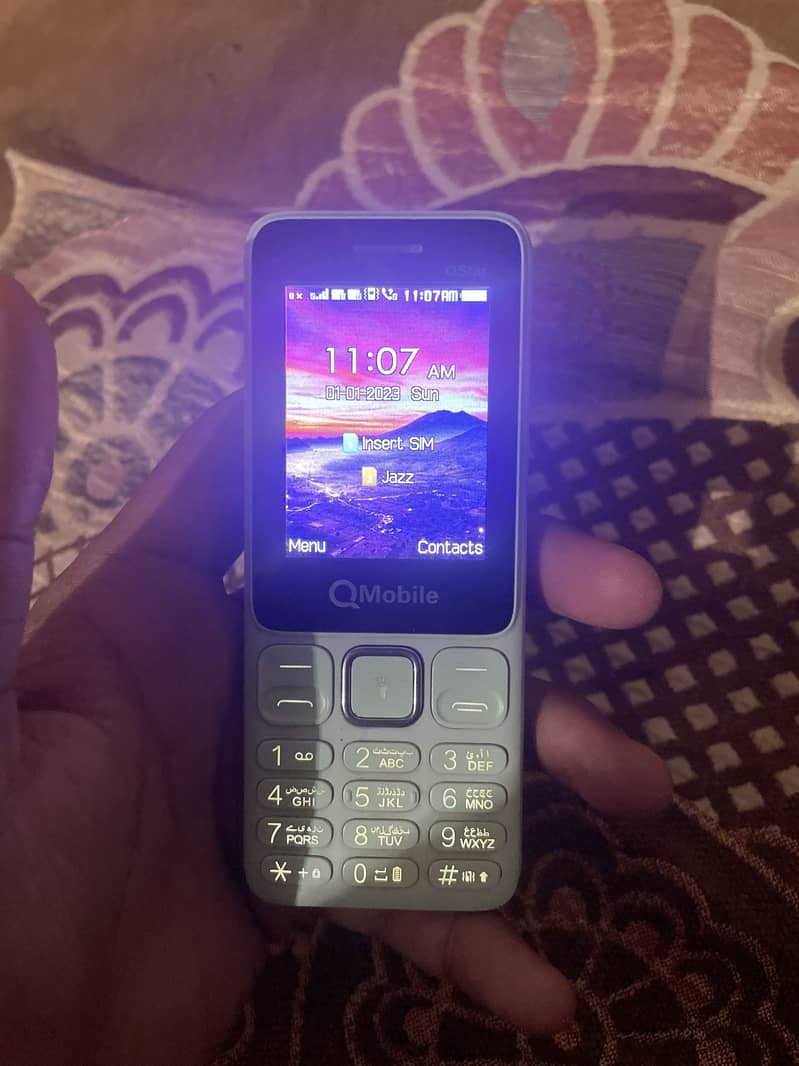 QMobile E1 1