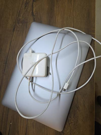 Macbook Pro 2019 13" i7 2.8 GHz 512GB 16GB