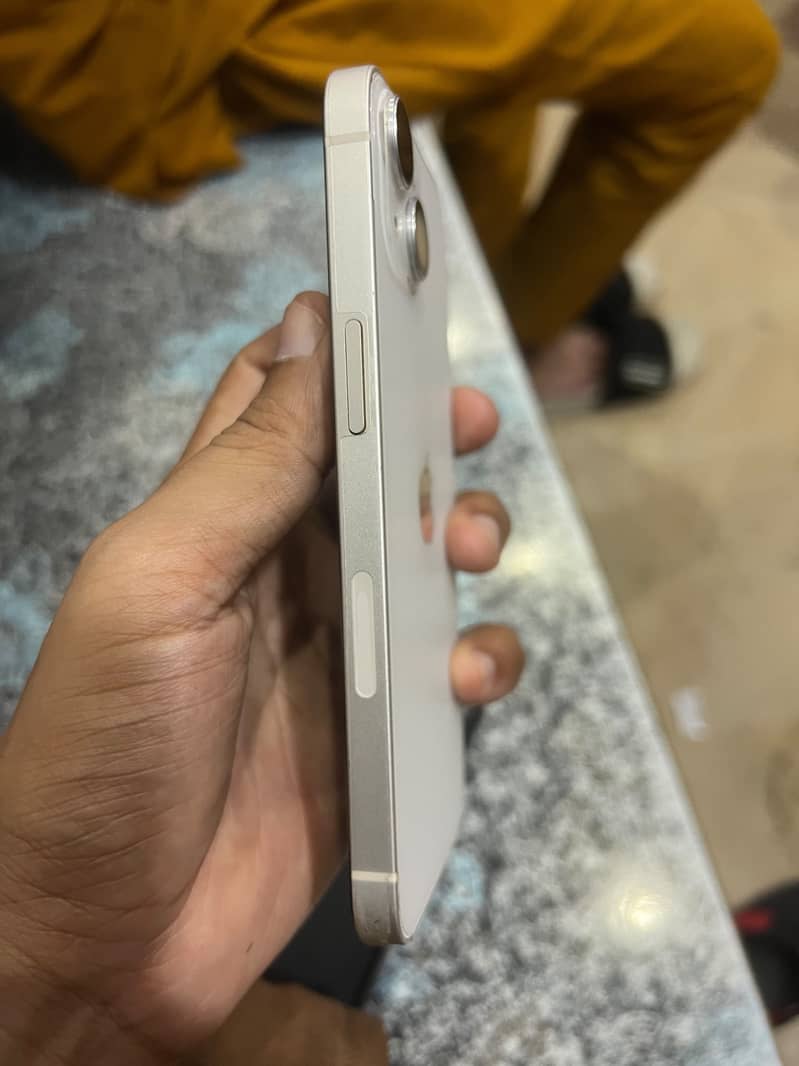 Apple iPhone 13 3