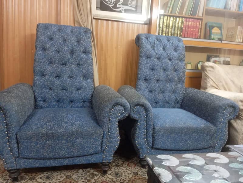 2 king Sofa's single seater 0