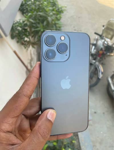 Apple iPhone 13 Pro