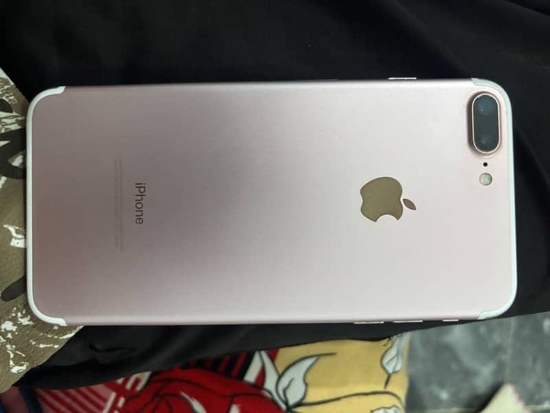 Apple iPhone 7 Plus 1