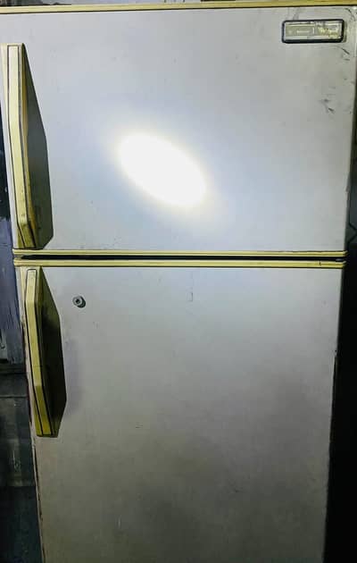 Frige urgent sale