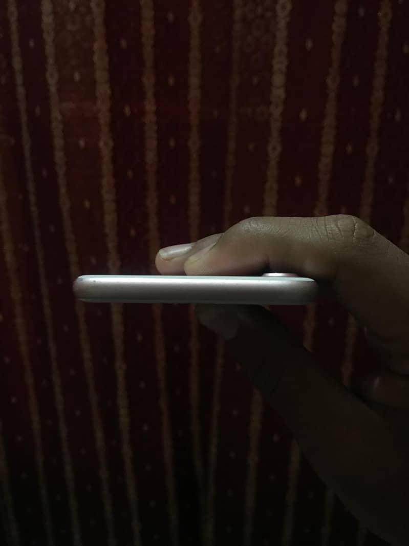 Apple iPhone 7 2