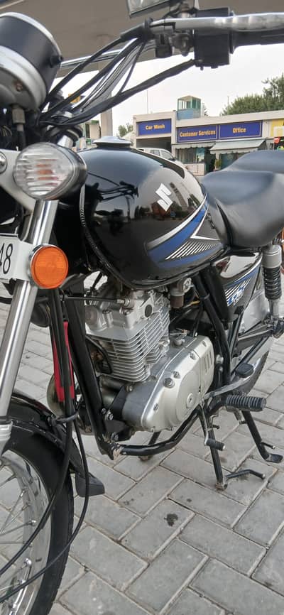 Suzuki GS 150 2014