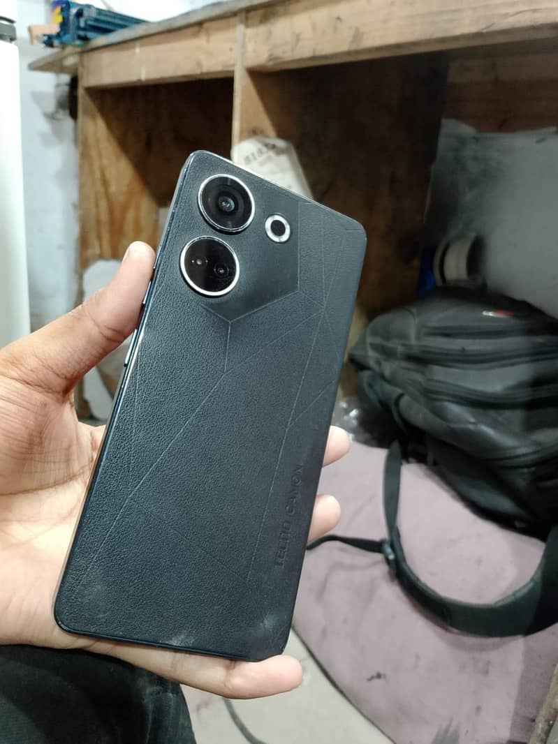 Tecno CAMON 20 0