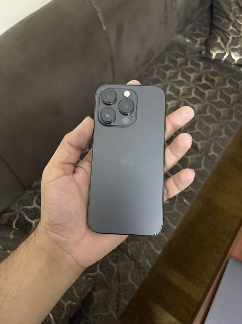 iPhone 14 Pro 1
