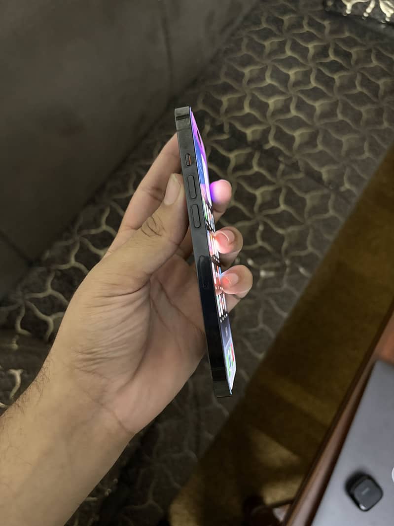 iPhone 14 Pro 3