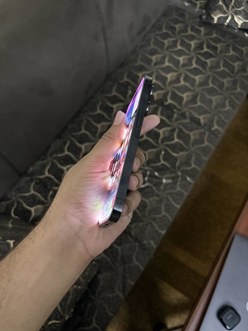 iPhone 14 Pro 5
