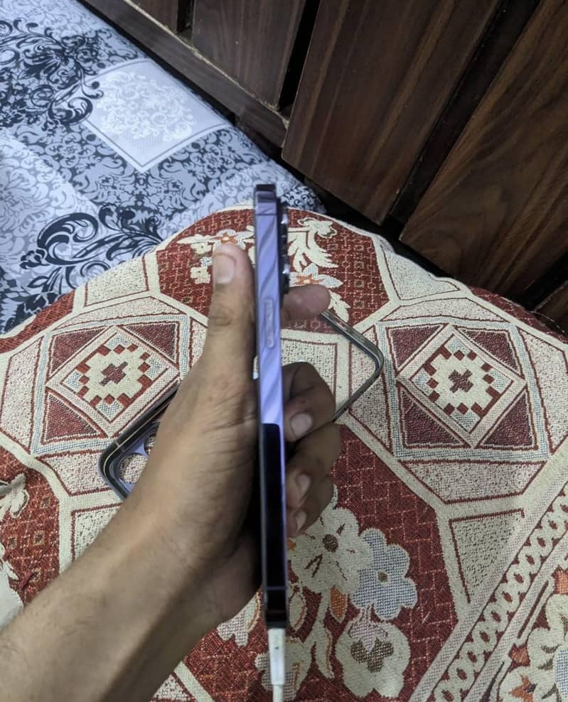 Iphone 14 pro max 2
