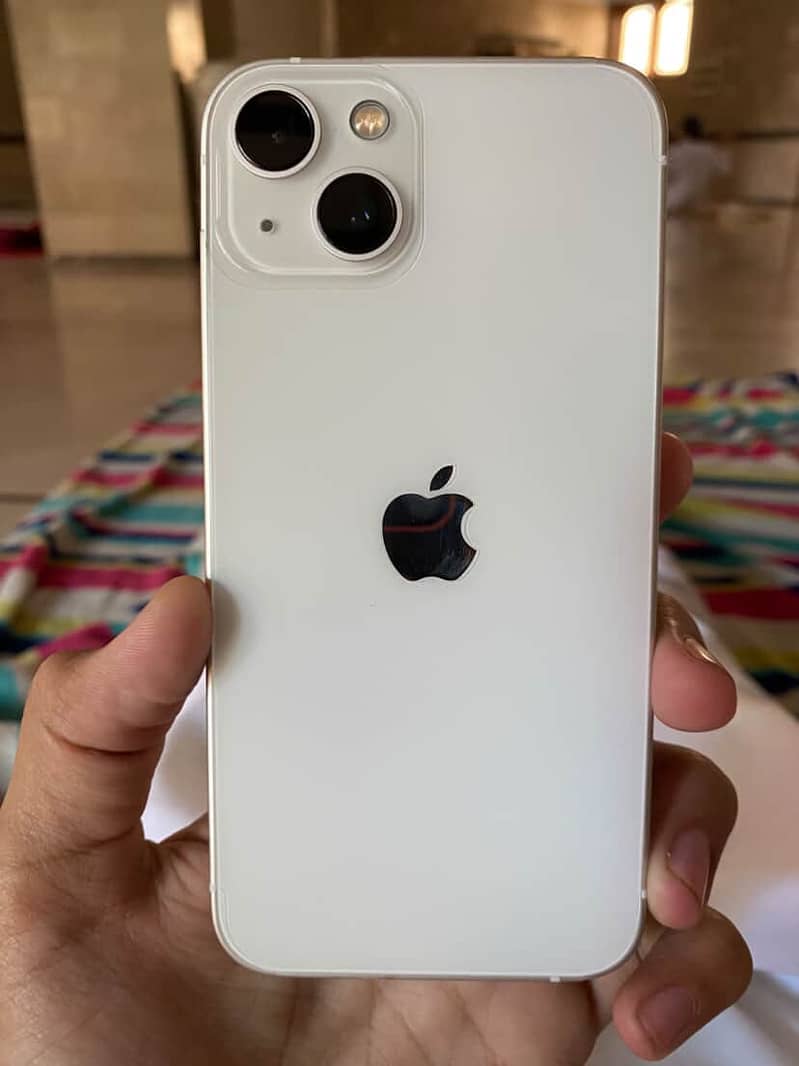 Apple iPhone 13 0