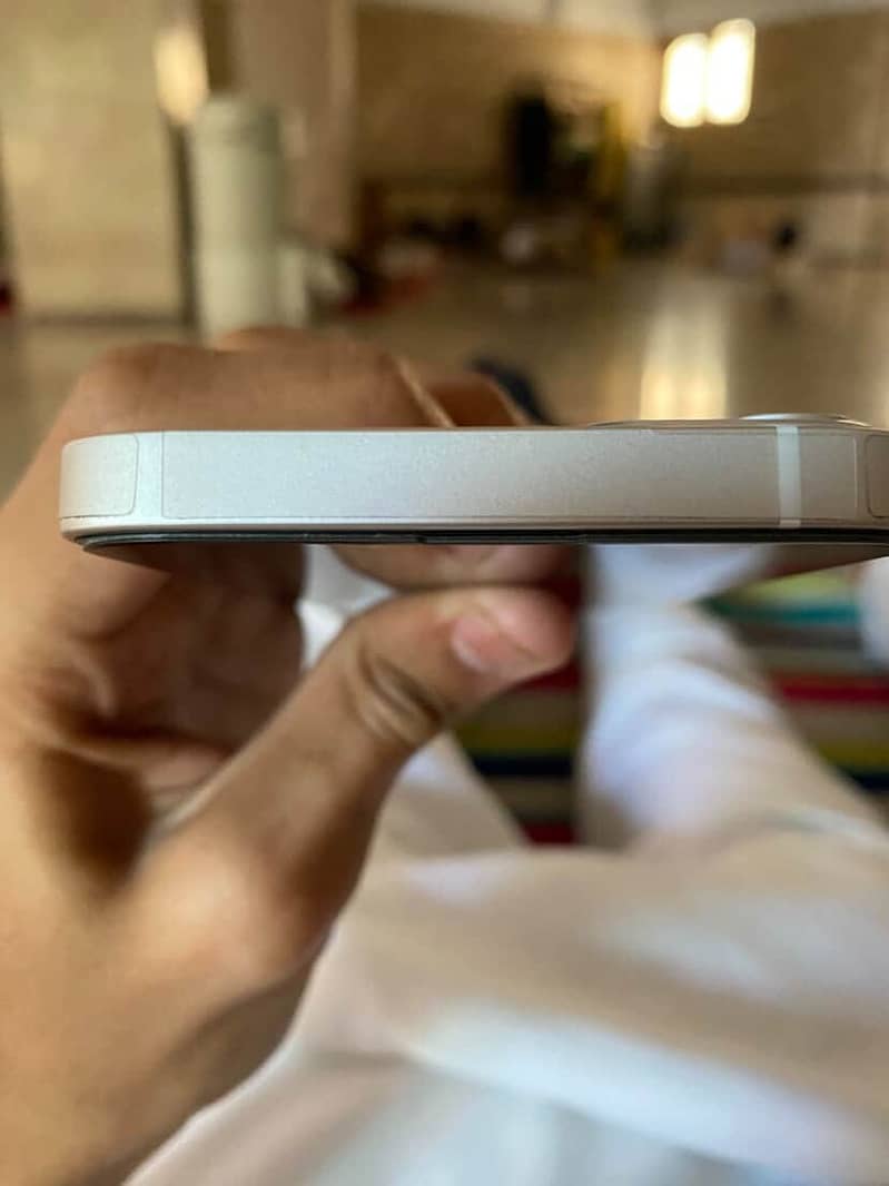 Apple iPhone 13 2