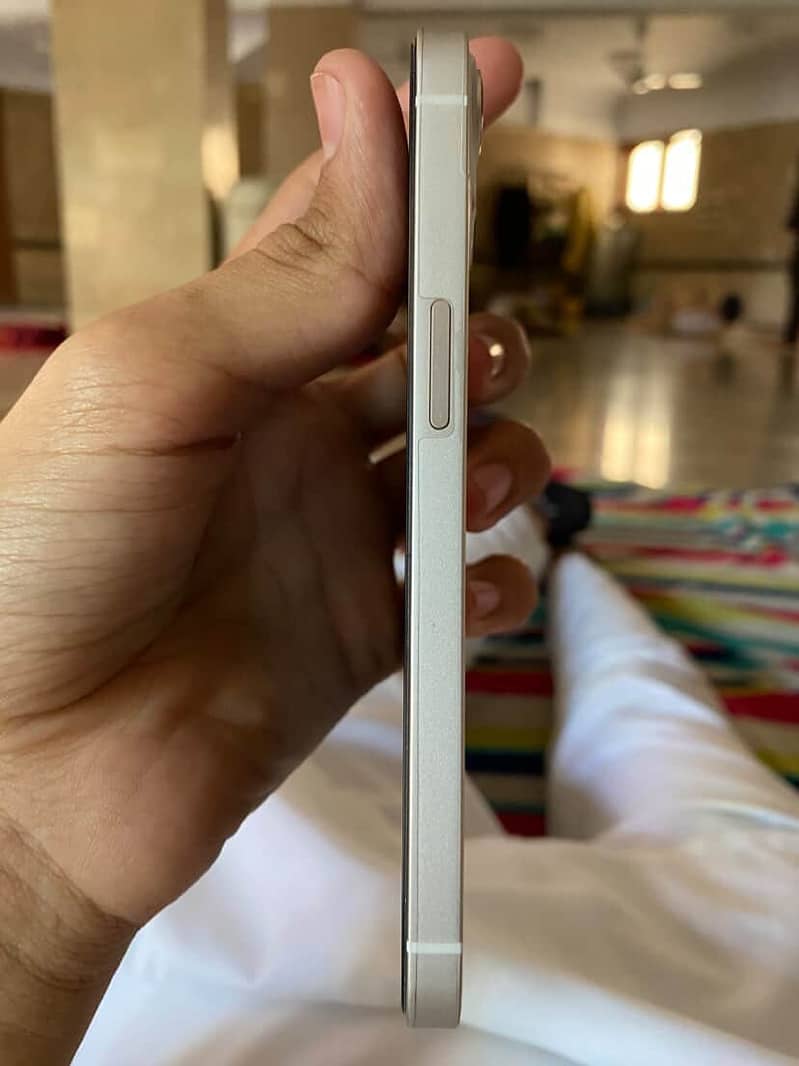 Apple iPhone 13 3