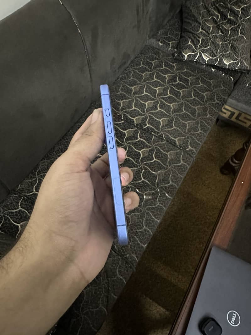 iPhone 16 2