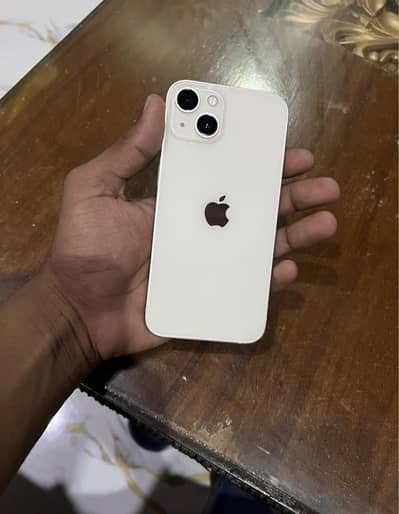 Apple iPhone 13