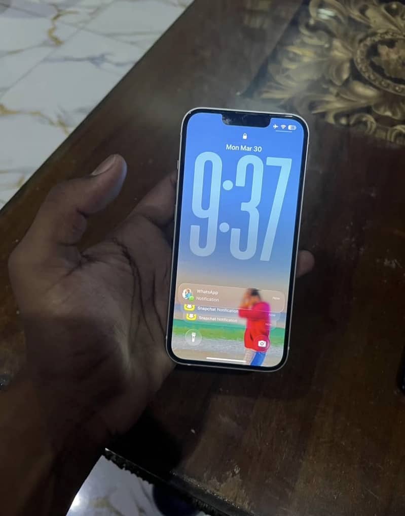 Apple iPhone 13 1