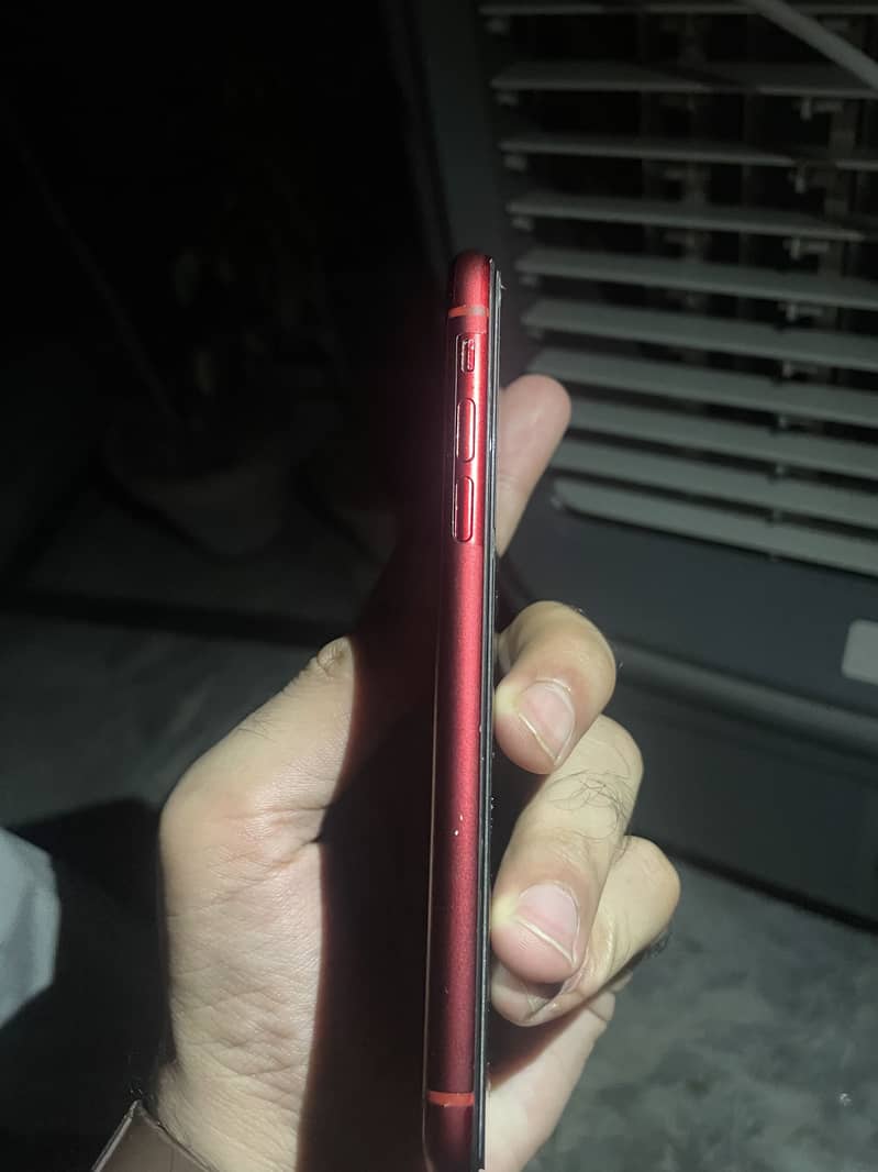 Apple iPhone XR 4