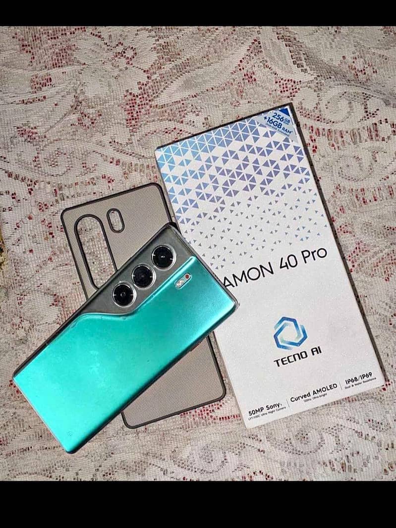 Tecno CAMON 40 Pro 0