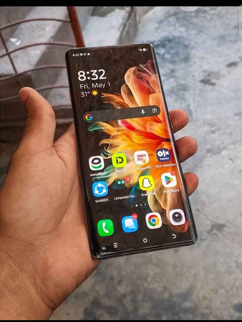 Tecno CAMON 40 Pro 1