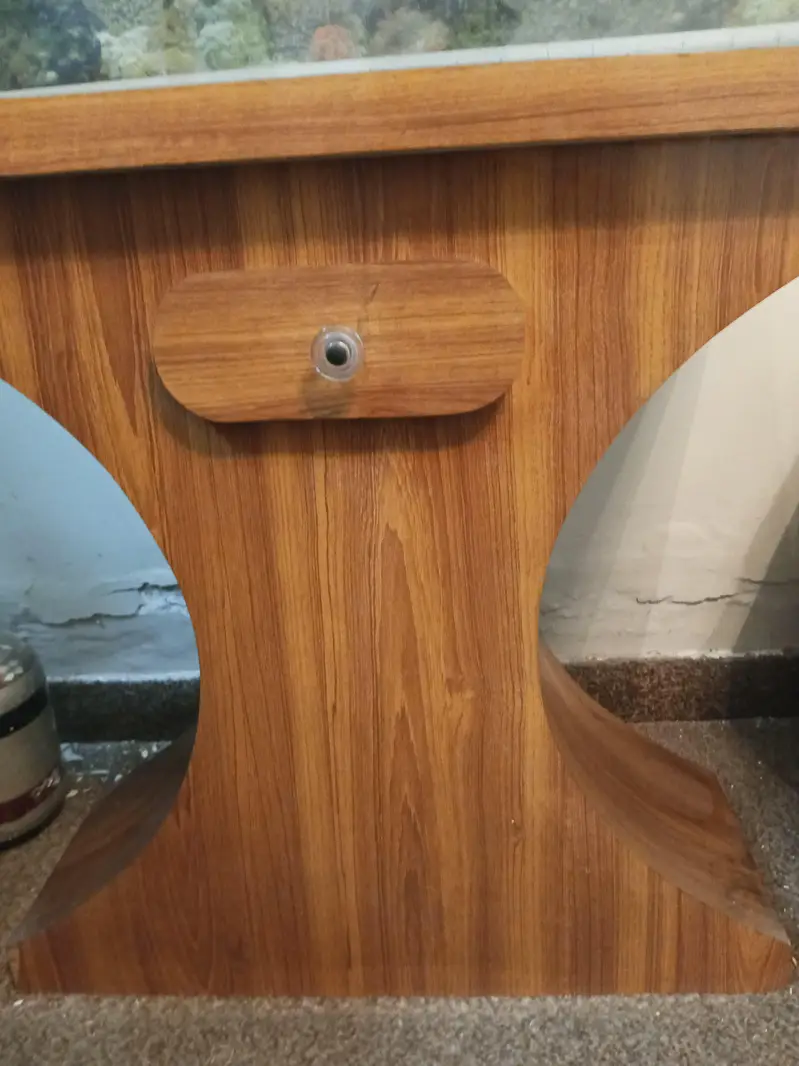 Fish aquarium tank in amazing condition — photo 2