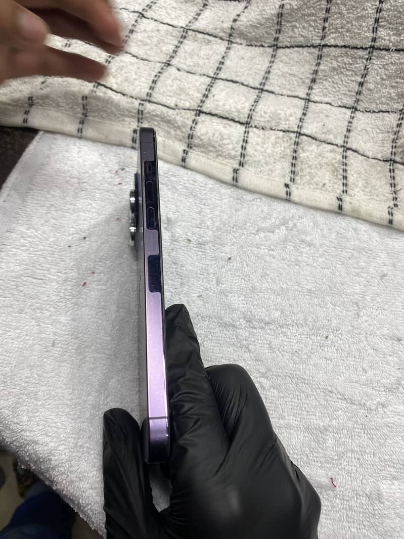 Apple iPhone 14 Pro Max 1