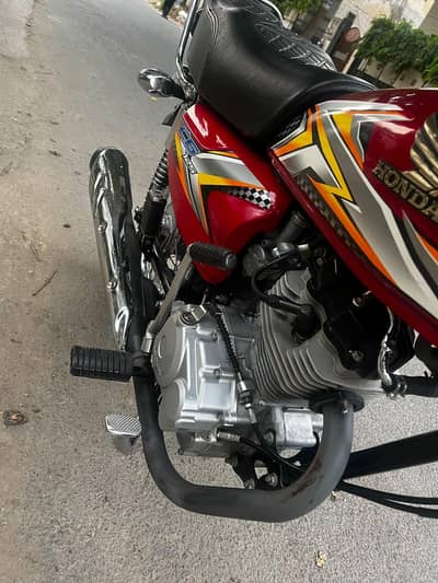 urgently sale bike documents clear h biometric available moky py