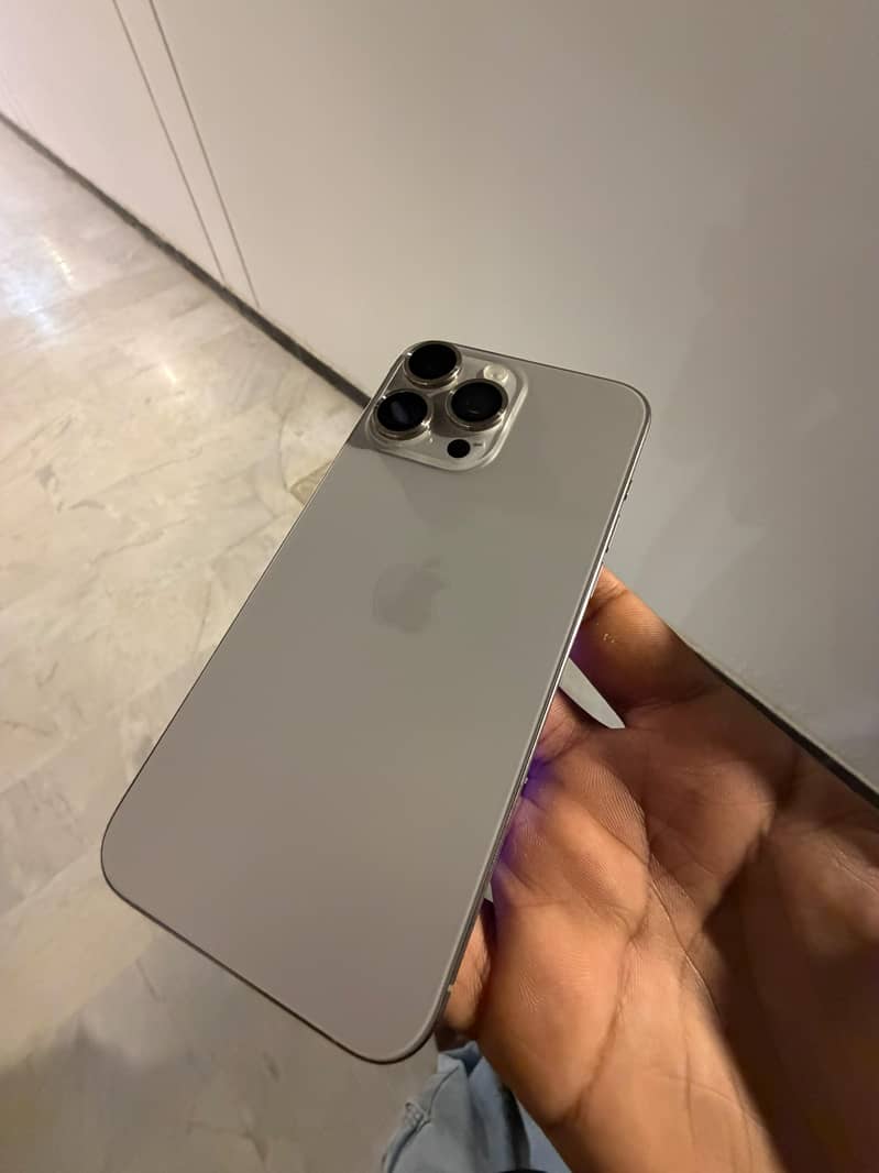 iphone 15 pro max 0