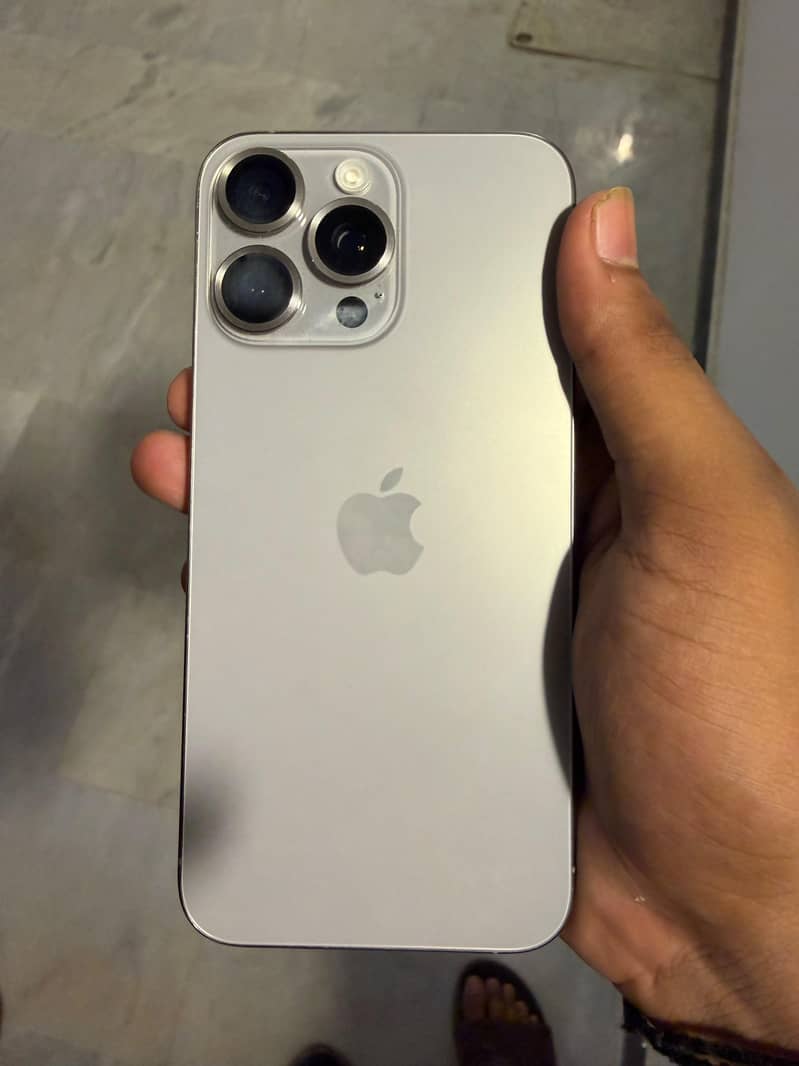iphone 15 pro max 1