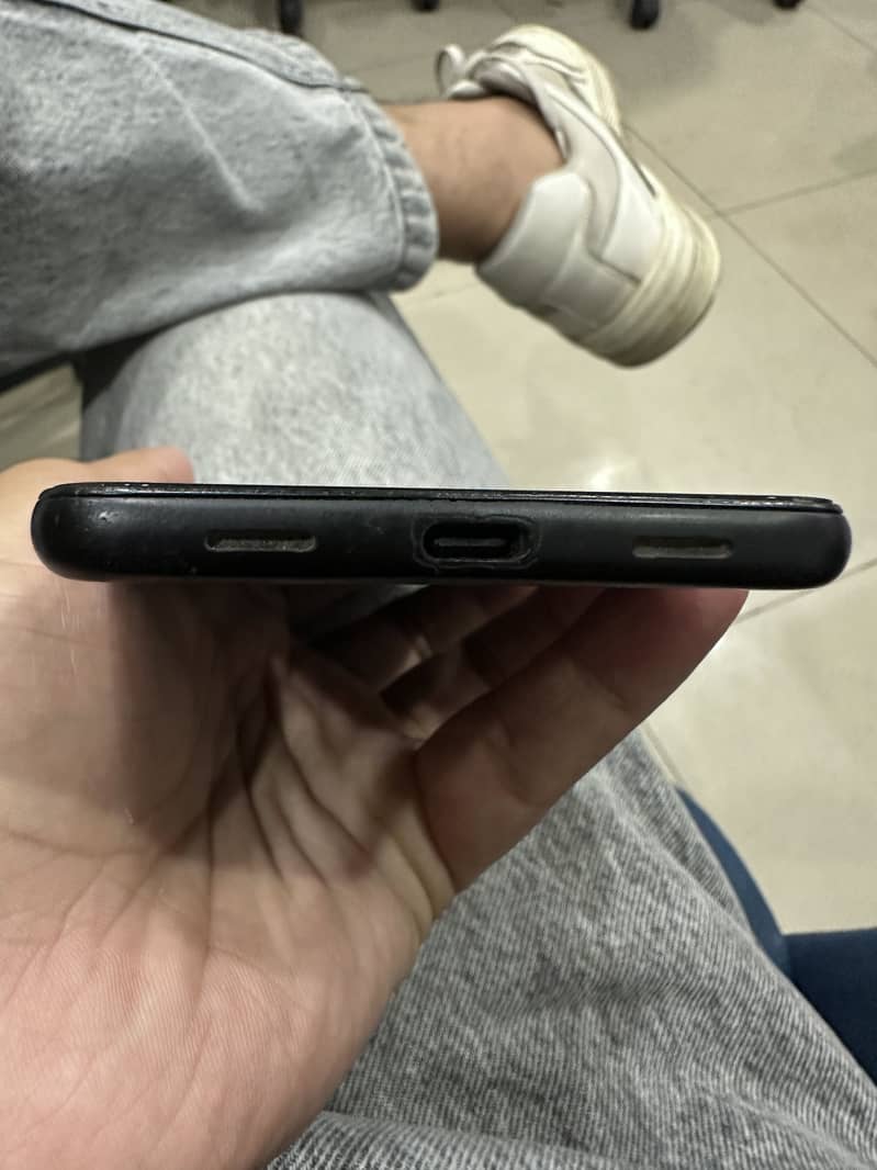 Google Pixel 4a 5